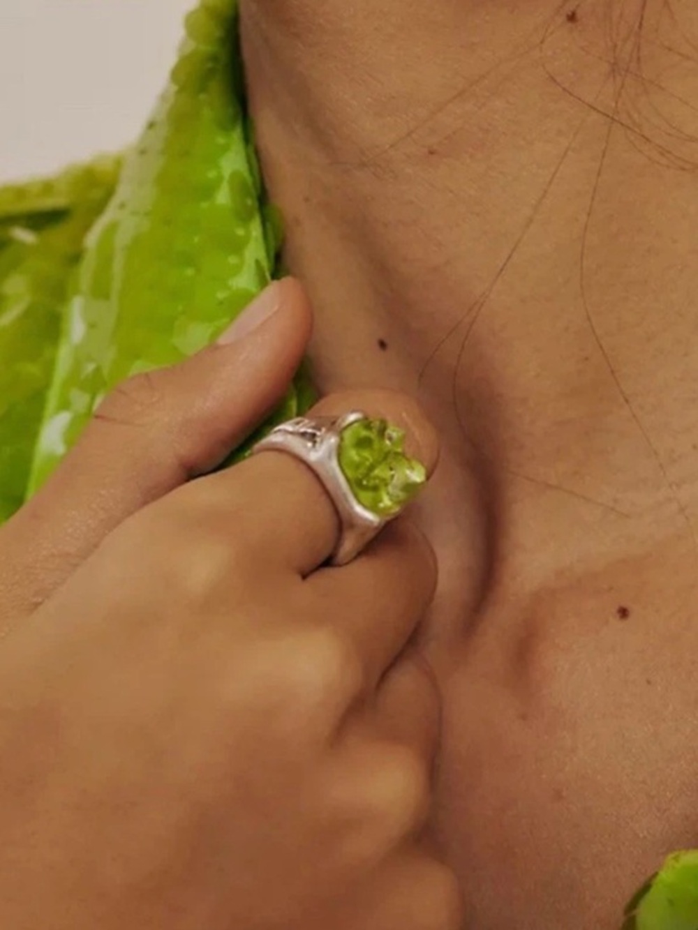 Free People green Raw Peridot Sz 7 Silver Ring